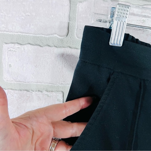 Maeve by Anthropologie Pintuck Tapered Leg Cuffed Black Trousers Size 8 - Picture 7 of 11